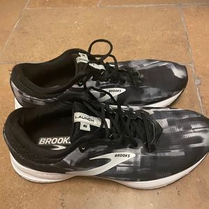 Brooks Launch 6 size 10